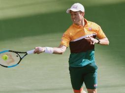 Kei Nishikori no tuvo problemas para superar la primera ronda en Dubái. REUTERS
