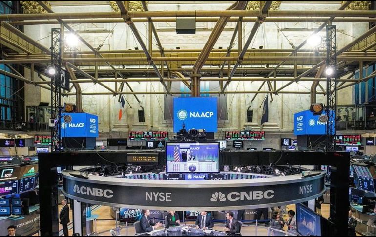 El NYSE Composite es el único indicador que se ubica en terreno positivo al registrar una mínima alza de 7.23 puntos. FACEBOOK / NYSE