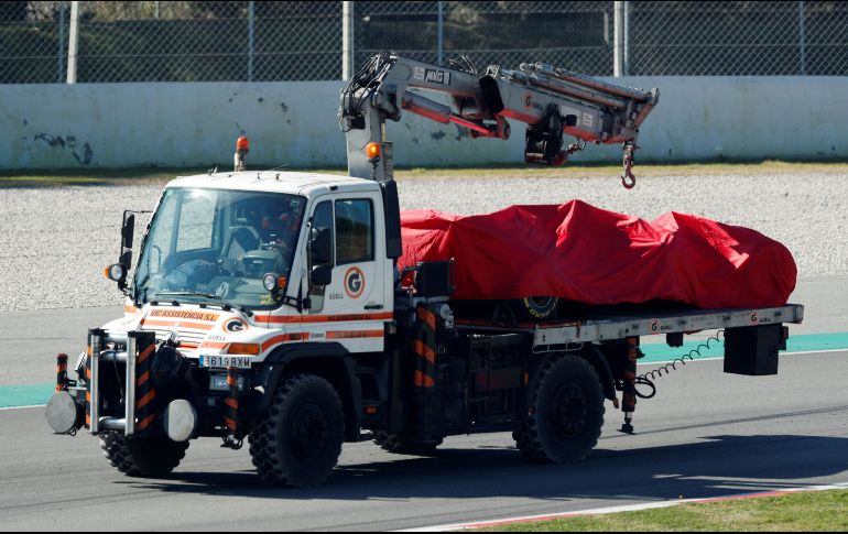 La escudería informó que el piloto quedó fuera por un ''problema mecánico''. Añadió que el monoplaza fue enviado a talleres ''para las revisiones correspondientes''. REUTERS / A. Gea