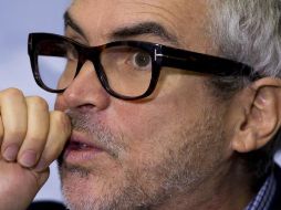 Desde su estreno en el Festival Internacional de Cine de Venecia en septiembre del año pasado, Cuarón inició una exhaustiva promoción internacional y exhibición de su filme en blanco y negro con las memorias de su vida. AP / ARCHIVO