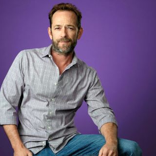 Actor Luke Perry de "Beverly Hills 90210" sufre derrame cerebral