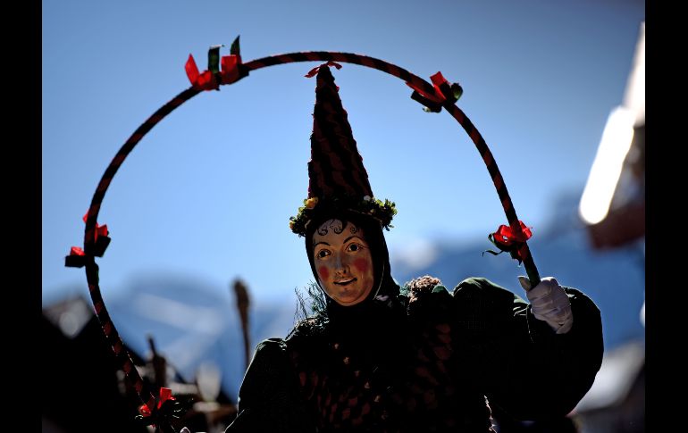 Una persona disfrazada como 