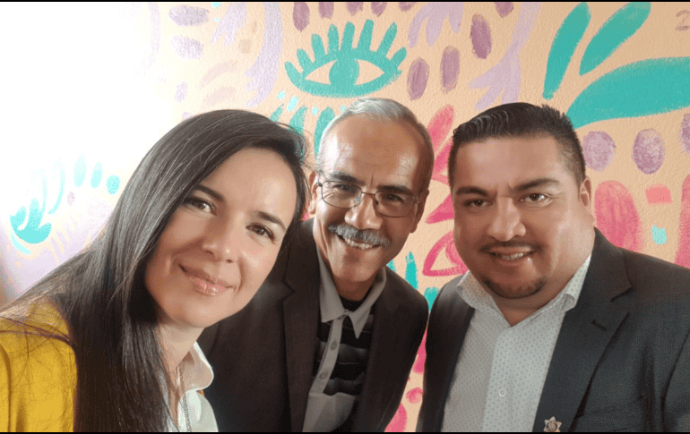 Además, el Congreso justificó las faltas de ambos legisladores, que no estuvieron presentes en las dos sesiones extraordinarias del pasado miércoles. TWITTER / @MirzaFloresG