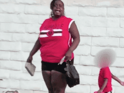 Jones le fracturó la mandíbula y varias costillas a Rodolfo Rodríguez cuando paseaba por una calle en un suburbio al sur de la ciudad. ESPECIAL