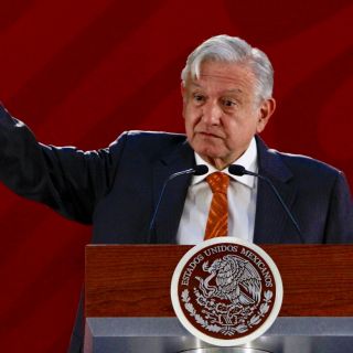 Perdón a nombre del Estado, dice López Obrador a víctimas de represión