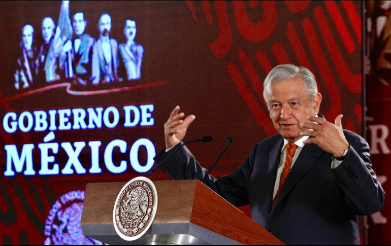 Andrés Manuel aclara que con los mismos recursos, se beneficiarán mucho más personas, porque antes no llegaban los apoyos a la gente. NTX/ J. Lira