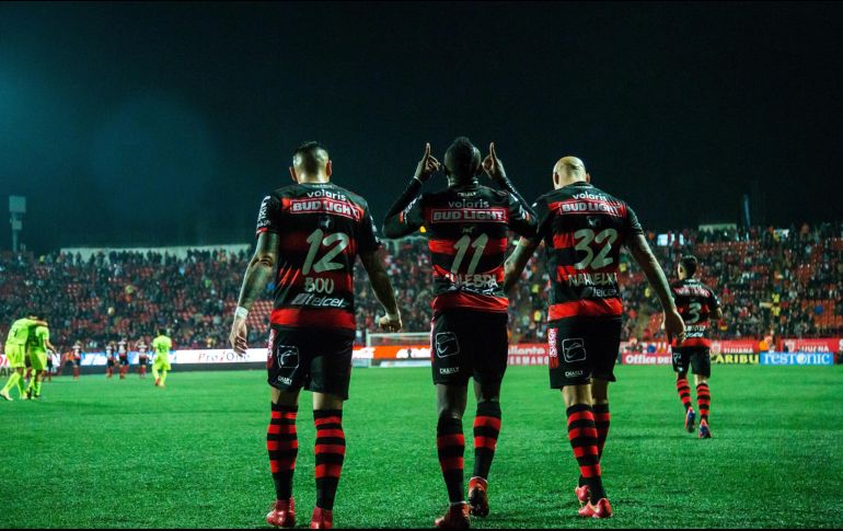 El resultado deja provisionalmente a Xolos en cuarta posición y a los Rojinegros en décimo primer sitio. MEXSPORT / Emiliano