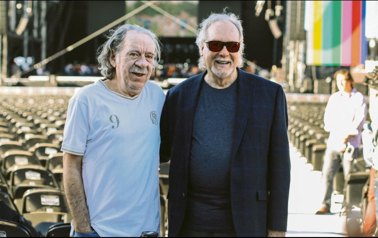 Carlos Narea, director artístico del evento, y Darío de León, director de GeneraMúsica, alistan el concierto “Plácido en el alma”. EL INFORMADOR / G. Gallo
