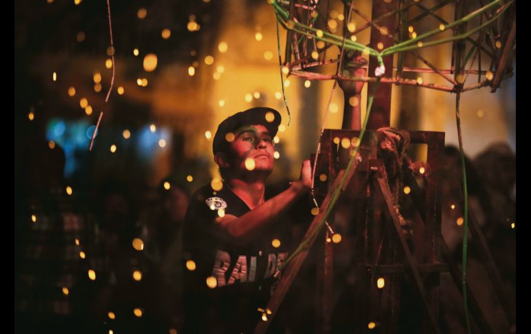 Luz y ruido: el regalo de los maestros en castillos. EL INFORMADOR / F. Atilano