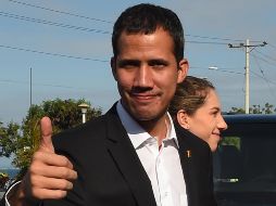 Guaidó convocó a una marcha este lunes en todo el país ante su inminente regreso. AFP / ARCHIVO
