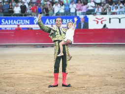 Alfredo Ríos “El Conde” puso fin a 26 años de trayectoria como matador de toros en el cierre de los festejos de Aniversario en la Nuevo Progreso. EL INFORMADOR / F. Atilano