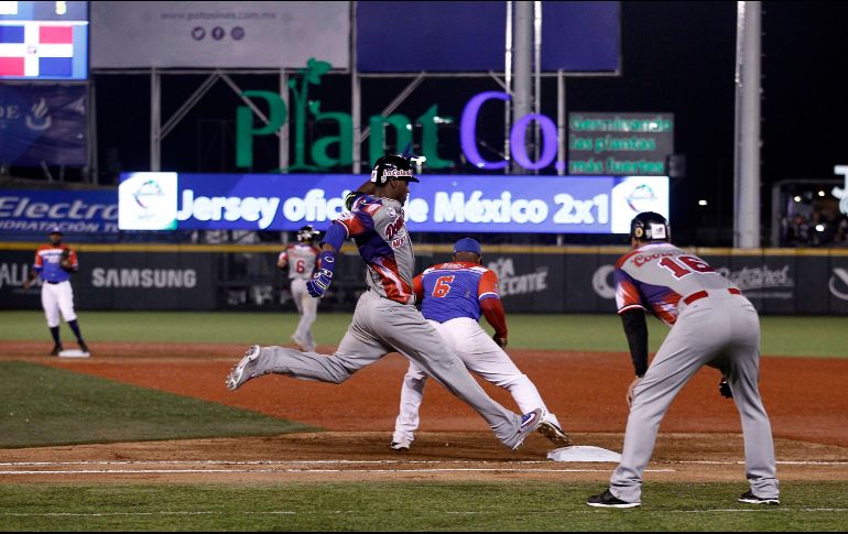 Durante su conferencia de prensa, López Obrador detalló que el beisbol recibirá el apoyo mediante la oficina de Probeis. EL INFORMADOR / ARCHIVO