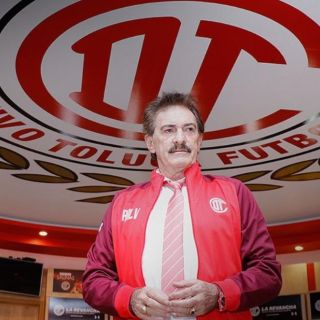 Presentan a La Volpe como nuevo DT del Toluca