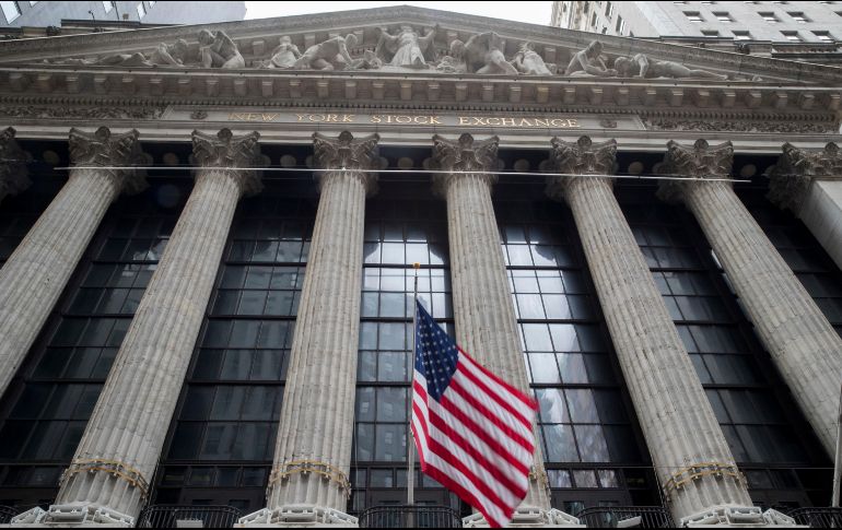 Las compañías tecnológicas y los bancos también cayeron este lunes. AP/M. Altaffer