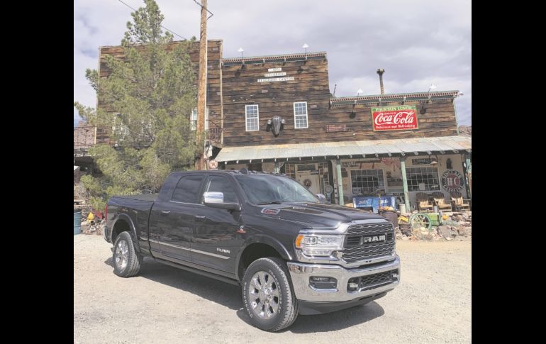 Mexicana. Esta unidad es fabricada en nuestro país y por ahora contará con el motor V8, HEMI, de 5.7 litros y 410 HP.