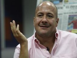 El gobernador niega que los boletos que compró cuesten 