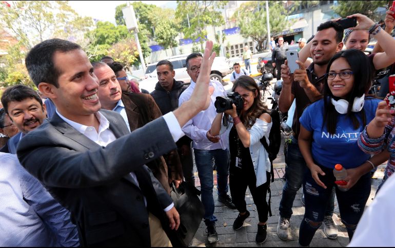 Guaidó se reúne este martes con representantes sindicales en otro claro desafío al régimen de Venezuela. REUTERS / I. Alvarado