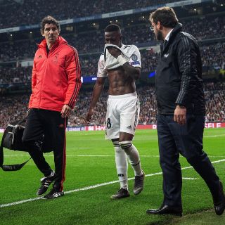 Vinicius sufre una rotura de ligamentos en el tobillo derecho