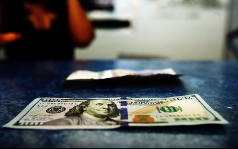 De acuerdo con Banco Base, el peso se deprecia debido al incremento de la aversión al riesgo. EL INFORMADOR/ARCHIVO