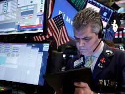 El Dow Jones cayó 133.17 unidades y llegó a 25 mil 673.46 unidades. AP / R. Drew