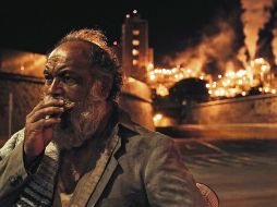 El cortometraje se filmó en calles emblemáticas del Centro Histórico de Guadalajara durante la noche. CORTESÍA