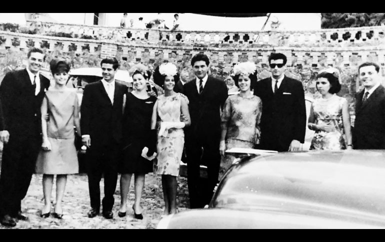 Eduardo Canales, Maru, Enrique Zepeda, María Emilia Urrea, Stellita Vega, Carlos Álvarez Bermejillo, Kitty Madero, Javier Padilla, Isa Iriondo y Guillermo Rosales.