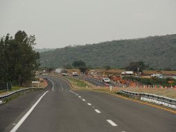 La red de carreteras de Jalisco está integrada por cuatro mil 420 kilómetros de competencia estatal, dos mil 196 kilómetros federales y 599 kilómetros de autopistas (cuota). EL INFORMADOR/Archivo