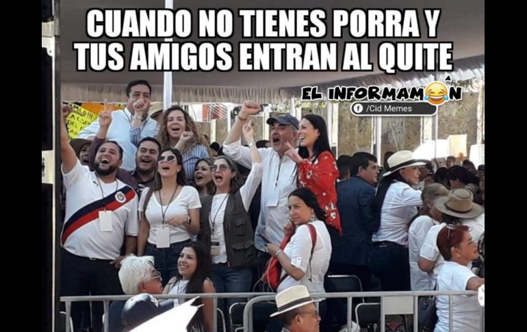 AMLO en Jalisco: Abucheos, porras, abrazos y ¡Memes!