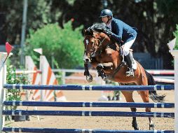 Rodrigo Gómez se llevó los honores a lomos de “Mazarik LP”, en el Hacienda del Oro. EL INFORMADOR / G. Gallo