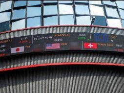 El mercado accionario local opera un volumen de 139 mil 046 títulos, por un importe económico de 15.2 millones de pesos. AFP / ARCHIVO
