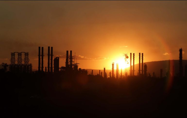 Arturo Herrera, de la SHCP, indicó que se va a retrasar el proyecto de construcción de la refinería Dos Bocas en Tabasco y que el dinero asignado se va a usar para impulsar la producción en Pemex. NTX / ARCHIVO