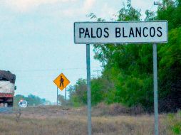 Aspecto de la carretera carretera Matamoros-Reynosa, en el ejido Palos Blancos, donde el pasado 7 de marzo los pasajeros fueron bajados de un autobús. AFP/ARCHIVO