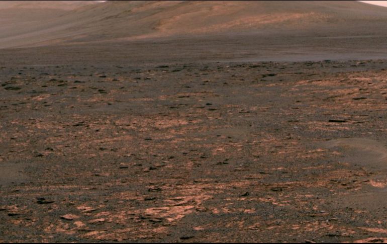 La imagen fue tomada en el Valle de Perseverancia, ubicado al borde occidental del cráter Endurance.ESPECIAL / nasa.gov