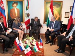 El fortalecimiento de las relaciones diplomáticas, así como la política económica, fueron algunos de los temas tratados en la reunión. TWITTER/@PMunozLedo