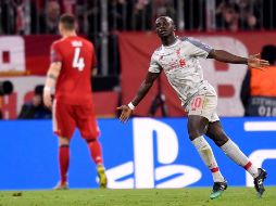 Sadio Mané contribuye con un doblete (al 26' y 84') a la victoria del Liverpool. EFE/D. Kopastsch