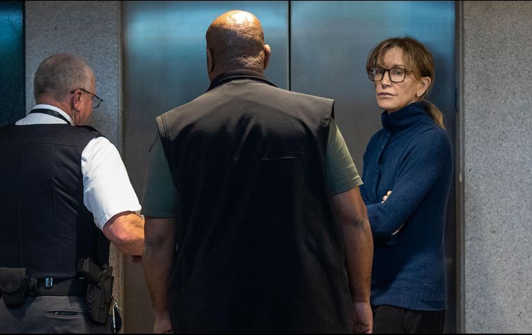 De ser declarada culpable, Huffman podría ir a dar a la cárcel. AFP / D. Mcnew