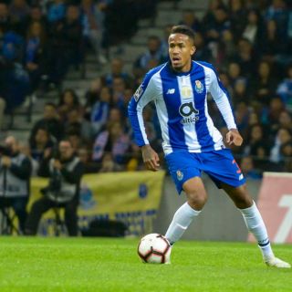 Real Madrid ficha al defensa brasileño Eder Militao