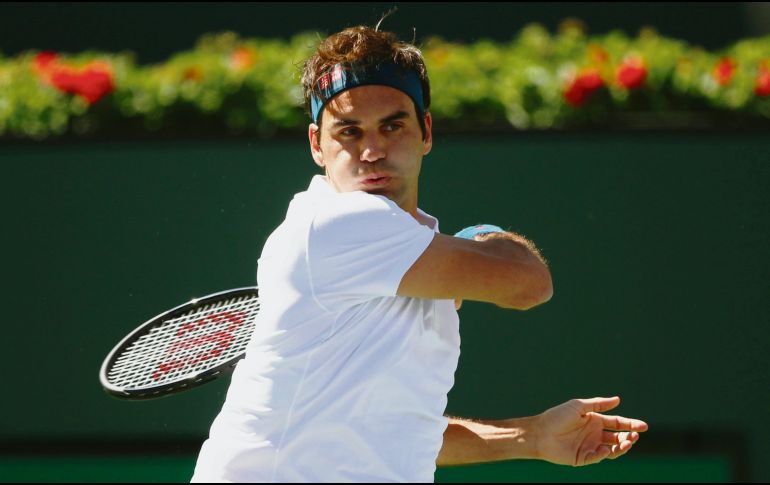 Roger Federer busca su sexto título en Indian Wells y hoy enfrentará a Rafael Nadal. AFP / C. Brunskil