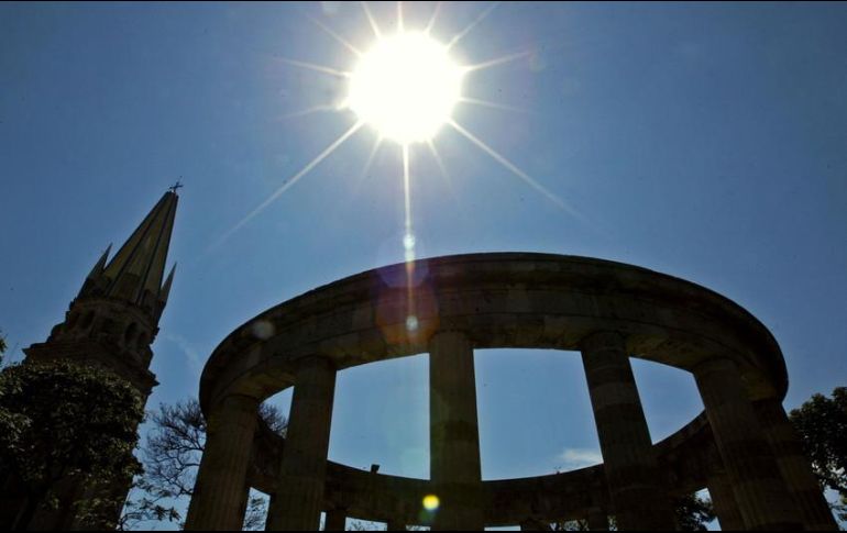 Un golpe de calor o choque térmico provoca la elevación de la temperatura corporal, afectando las funciones vitales del organismo. EL INFORMADOR / ARCHIVO
