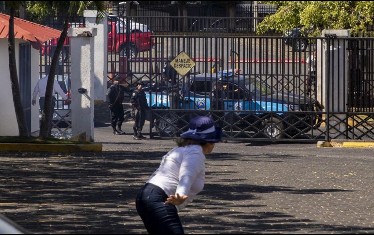 Las acciones de la Policía de Nicaragua incluyeron golpes a varias personas, así como agresiones a un fotoperiodista. EFE/J. Torres