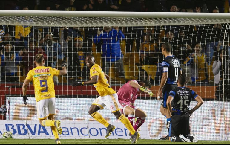 Julián Quiñones puso adelante a los Tigres apenas al minuto 7. NOTIMEX