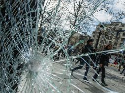 París limpia nuevos destrozos de "chalecos amarillos"