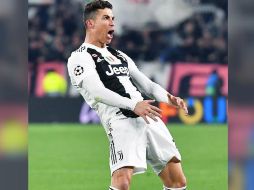 Ronaldo celebró la clasificación emulando el mismo gesto que hizo el entrenador rojiblanco, Diego Pablo Simeone. EFE / ARCHIVO