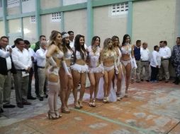 Las jóvenes participaron en un desfile en Agua Dulce, Veracruz. FACEBOOK@Morenos Sección 22