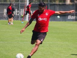 El sudamericano está completamente integrado a los trabajos de sus compañeros. TWITTER / @atlasfc