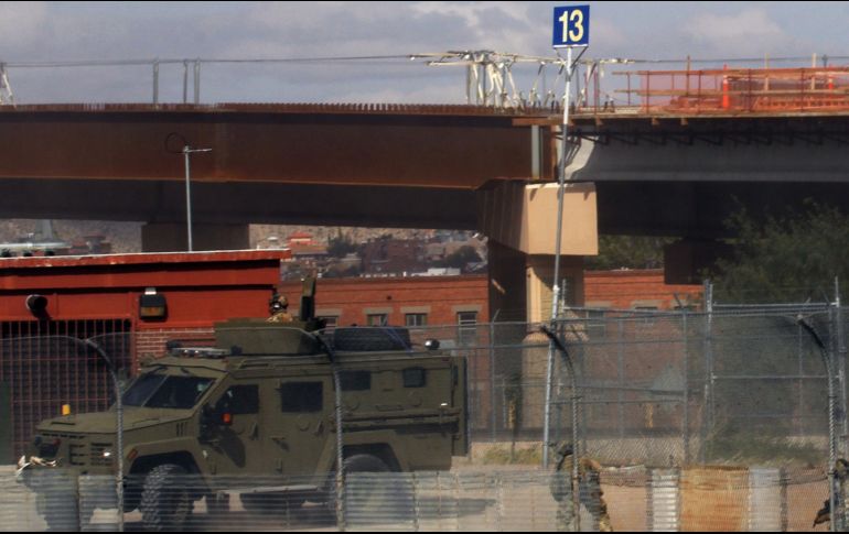 Integrantes de la Patrulla Fronteriza durante un ejercicio en el cruce de El Paso, fronterizo con Ciudad Juárez. AFP/ARCHIVO