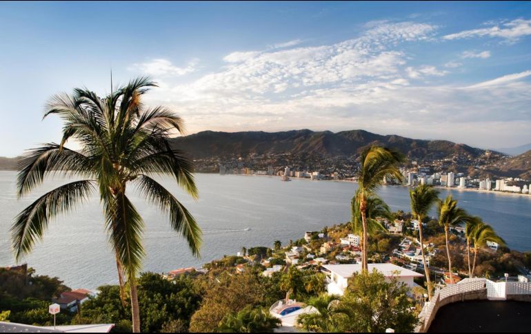 México recibió a 41 millones 447 mil turistas internacionales en 2018 y significó el sexto máximo histórico consecutivo, de acuerdo con cifras del Inegi. TWITTER / @SECTUR_mx