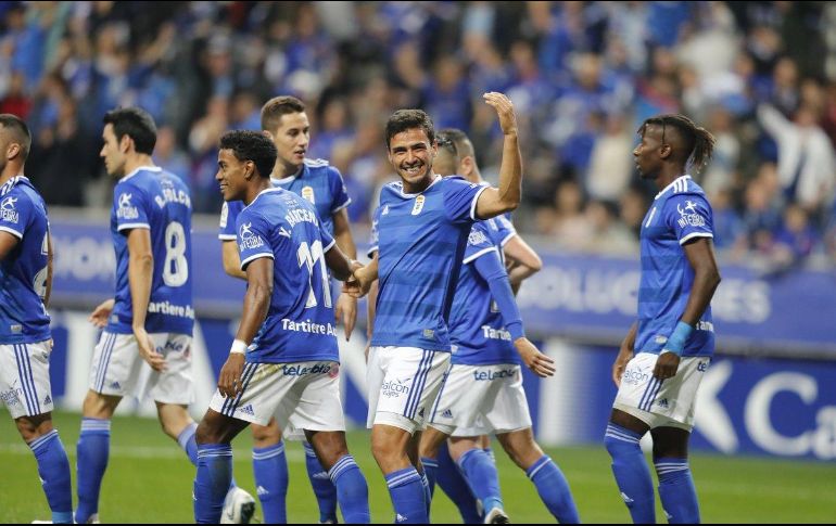 Alanís (C) se ha ganado la titularidad en el equipo de segunda división. @TWITTER/@RealOviedo