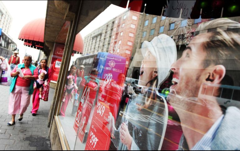 Por los múltiples asaltos se han tomado medidas para disminuir los crímenes fuera de este tipo de lugares. EL INFORMADOR / ARCHIVO
