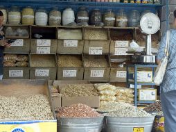 Se recomienda revisar la información nutricional de las cajas de los cereales no integrales, deben de contener 6 gramos de azúcar máximo por cada 30 gramos de porción. EL INFORMADOR / ARCHIVO